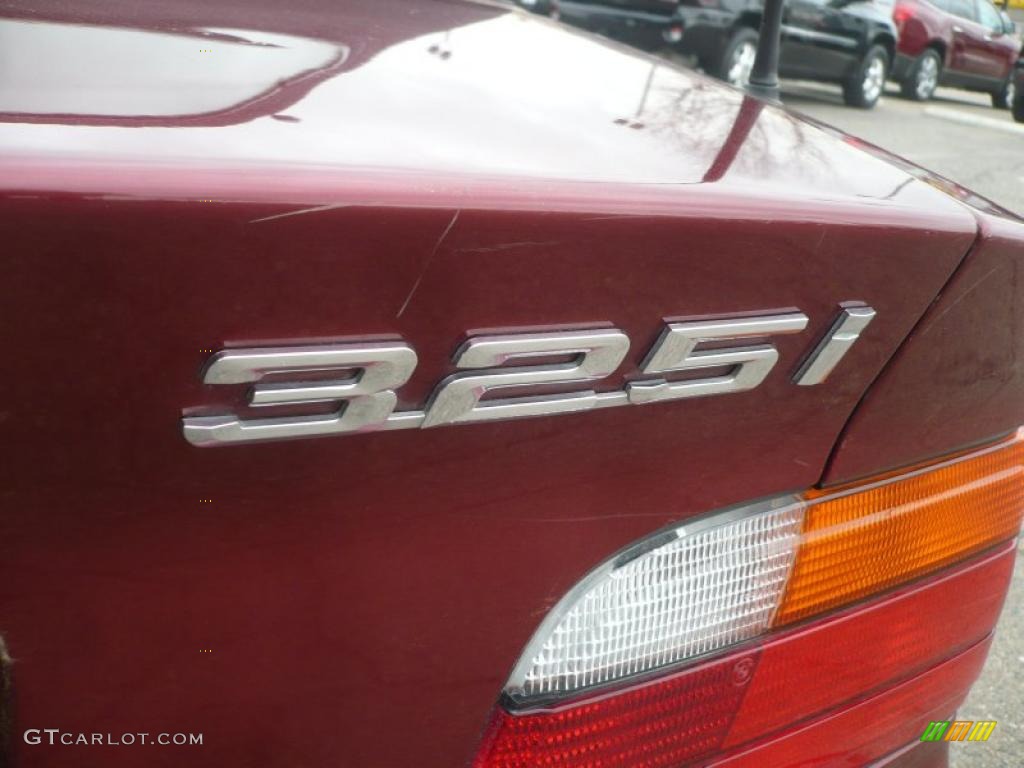 1995 BMW 3 Series 325i Convertible Marks and Logos Photo #47214827