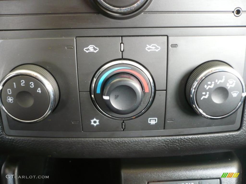 2009 Pontiac G6 GT Coupe Controls Photo #47215397