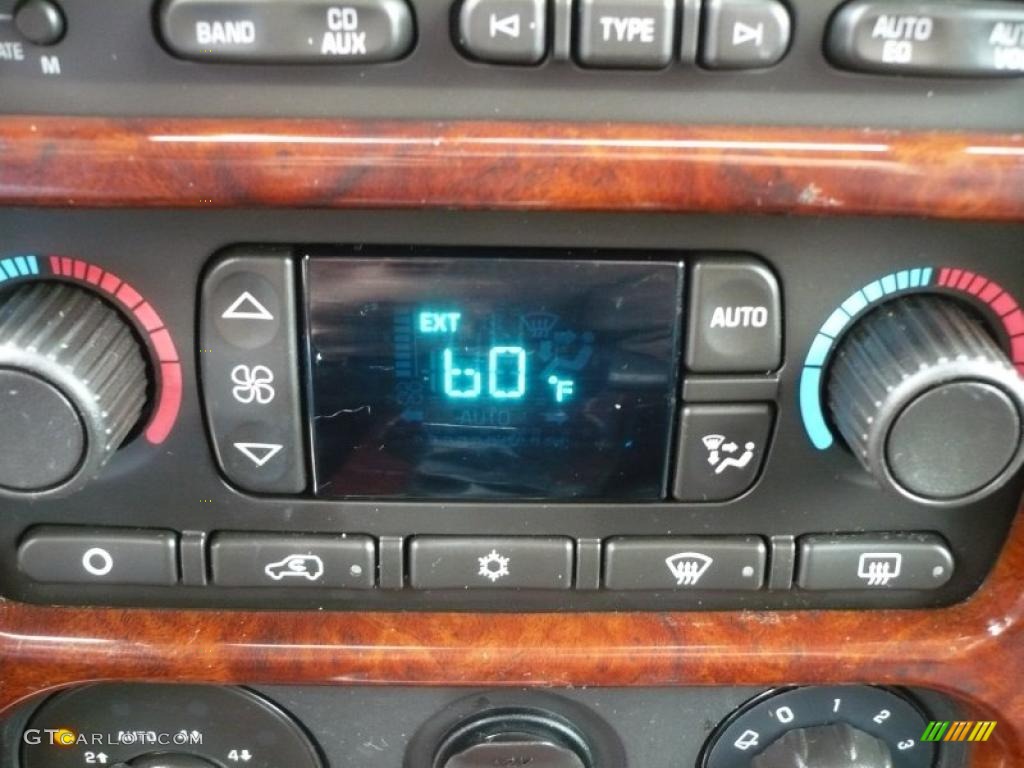 2008 GMC Envoy SLT 4x4 Controls Photo #47217314