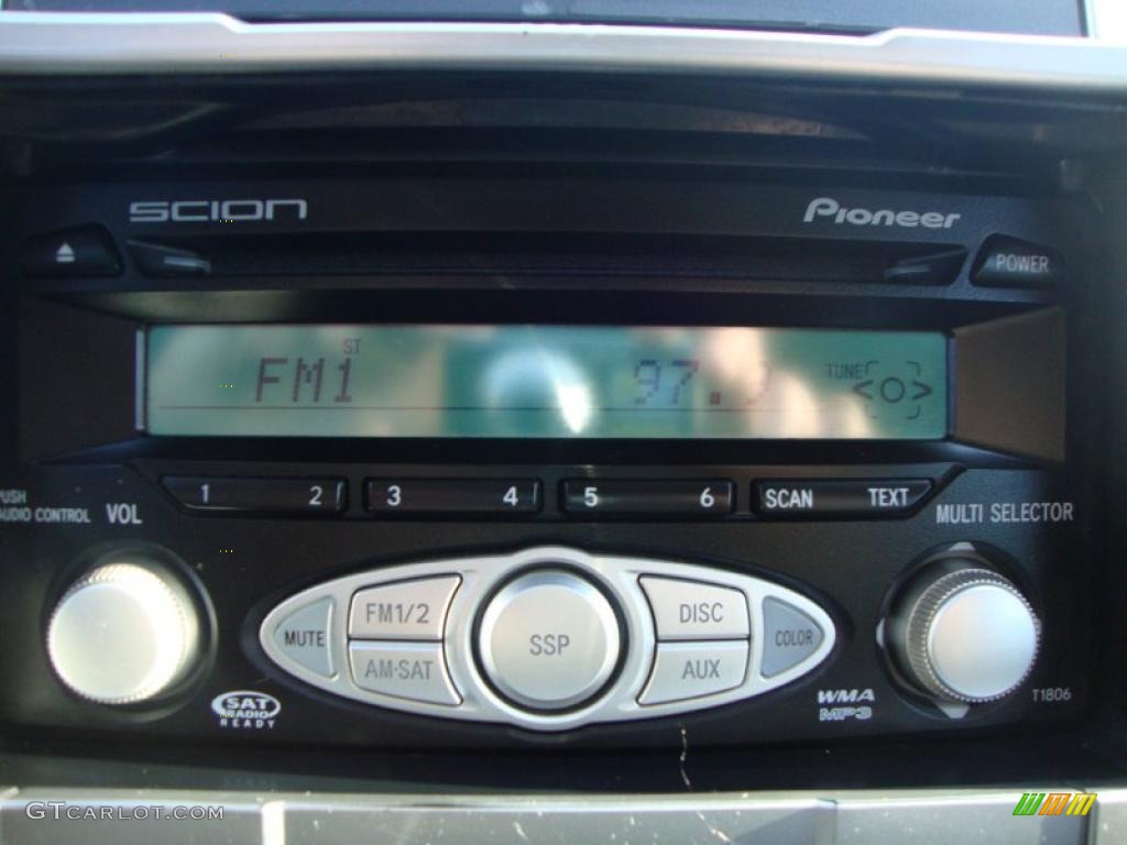 2007 Scion tC Standard tC Model Controls Photo #47217389