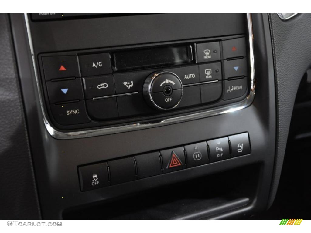 2011 Dodge Durango Crew Controls Photo #47218040