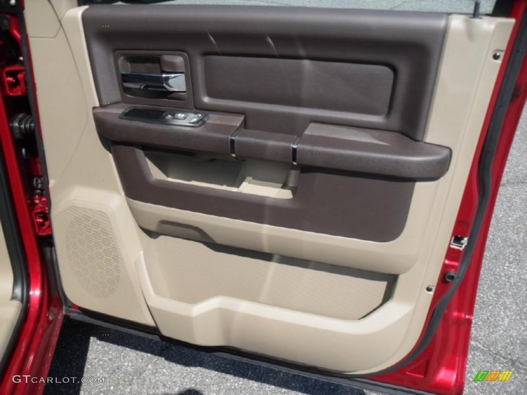 2011 Dodge Ram 1500 SLT Quad Cab Light Pebble Beige/Bark Brown Door Panel Photo #47219519