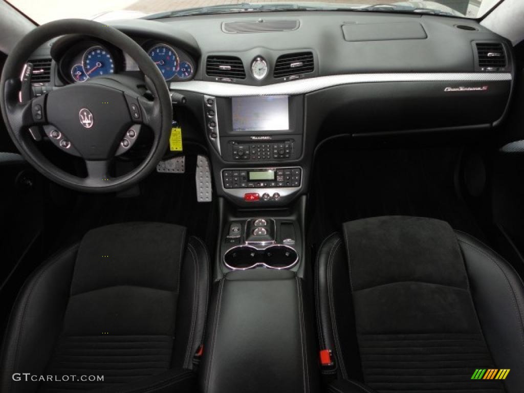 2009 Maserati GranTurismo S Nero Dashboard Photo #47221226