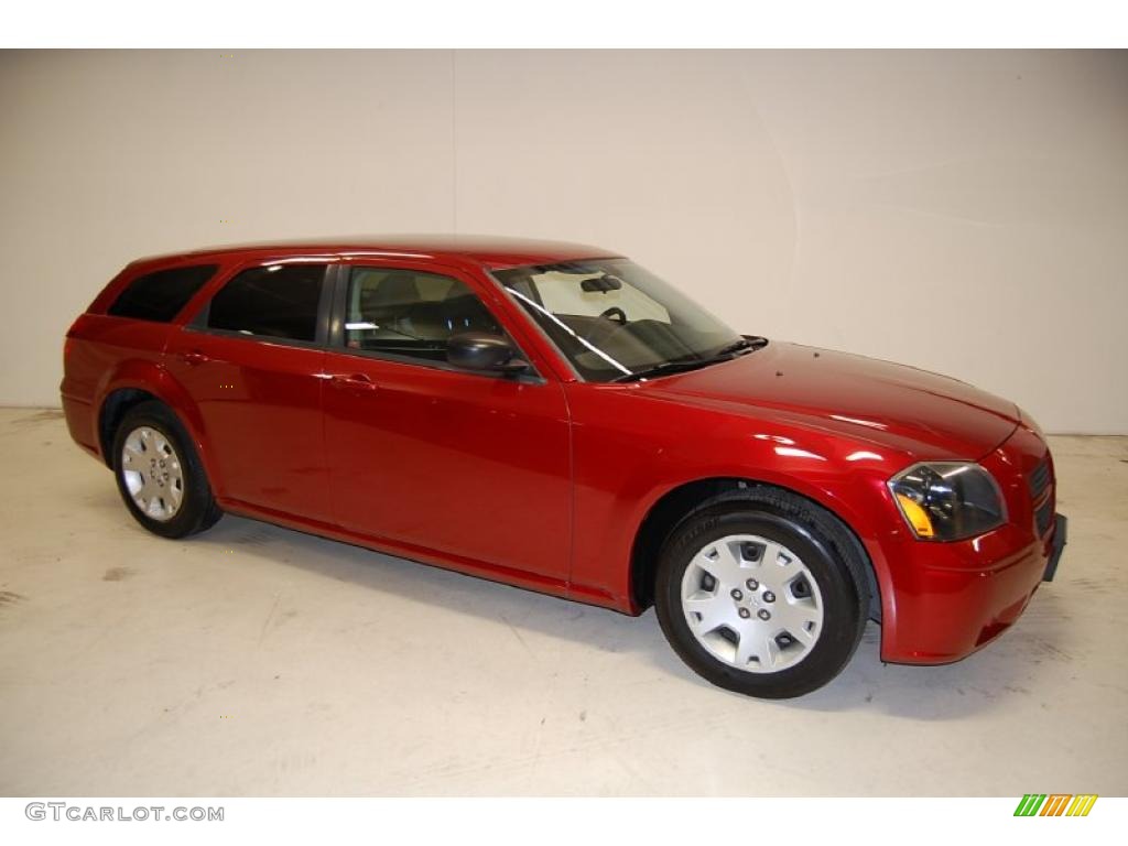 Inferno Red Crystal Pearl 2007 Dodge Magnum SE Exterior Photo #47221274