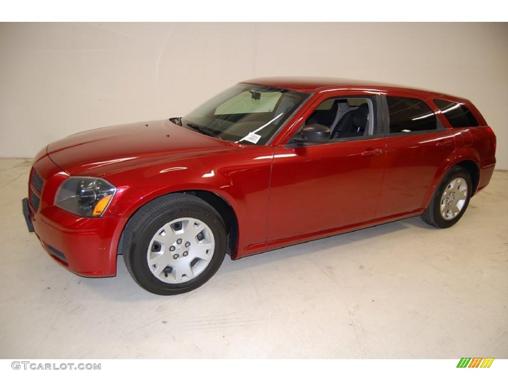 Inferno Red Crystal Pearl 2007 Dodge Magnum SE Exterior Photo #47221346