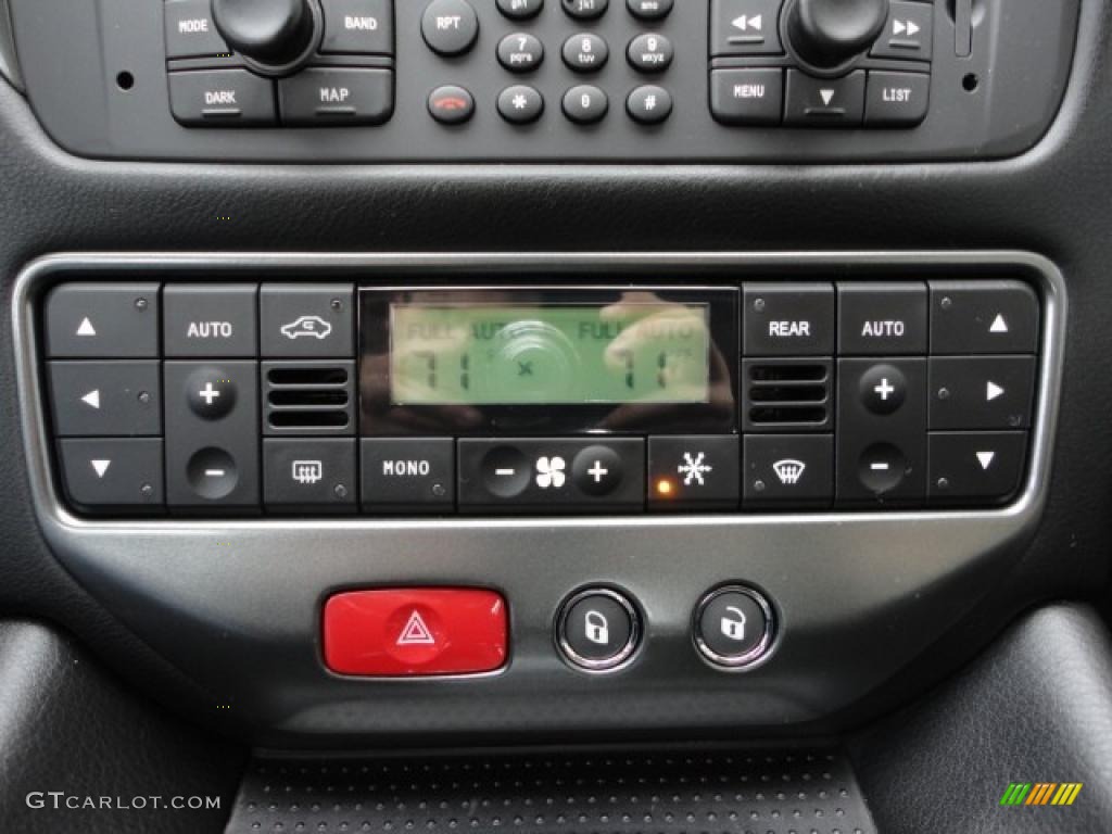 2009 Maserati GranTurismo S Controls Photo #47221440