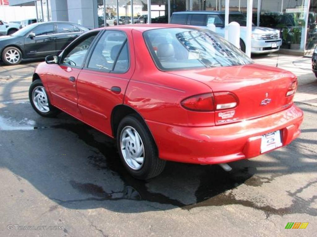 1998 Cavalier Sedan - Flame Red / Gray photo #7