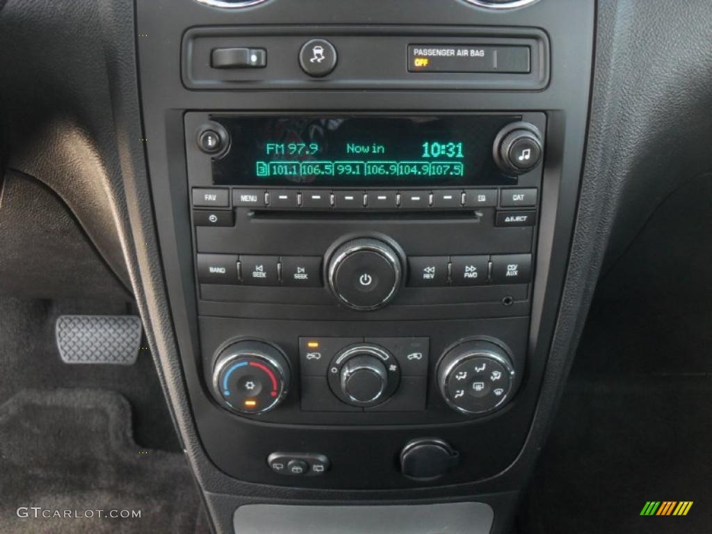 2011 Chevrolet HHR LT Controls Photo #47222027