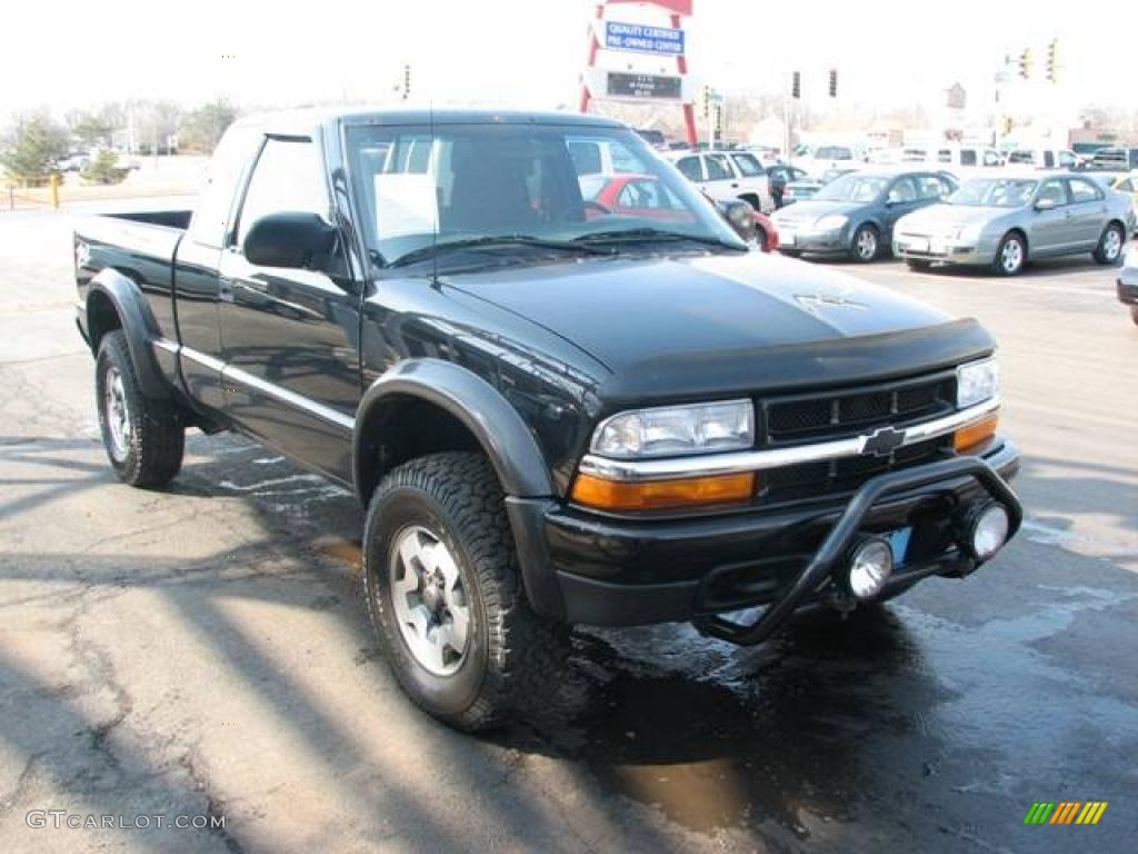 2001 S10 ZR2 Extended Cab 4x4 - Onyx Black / Graphite photo #4