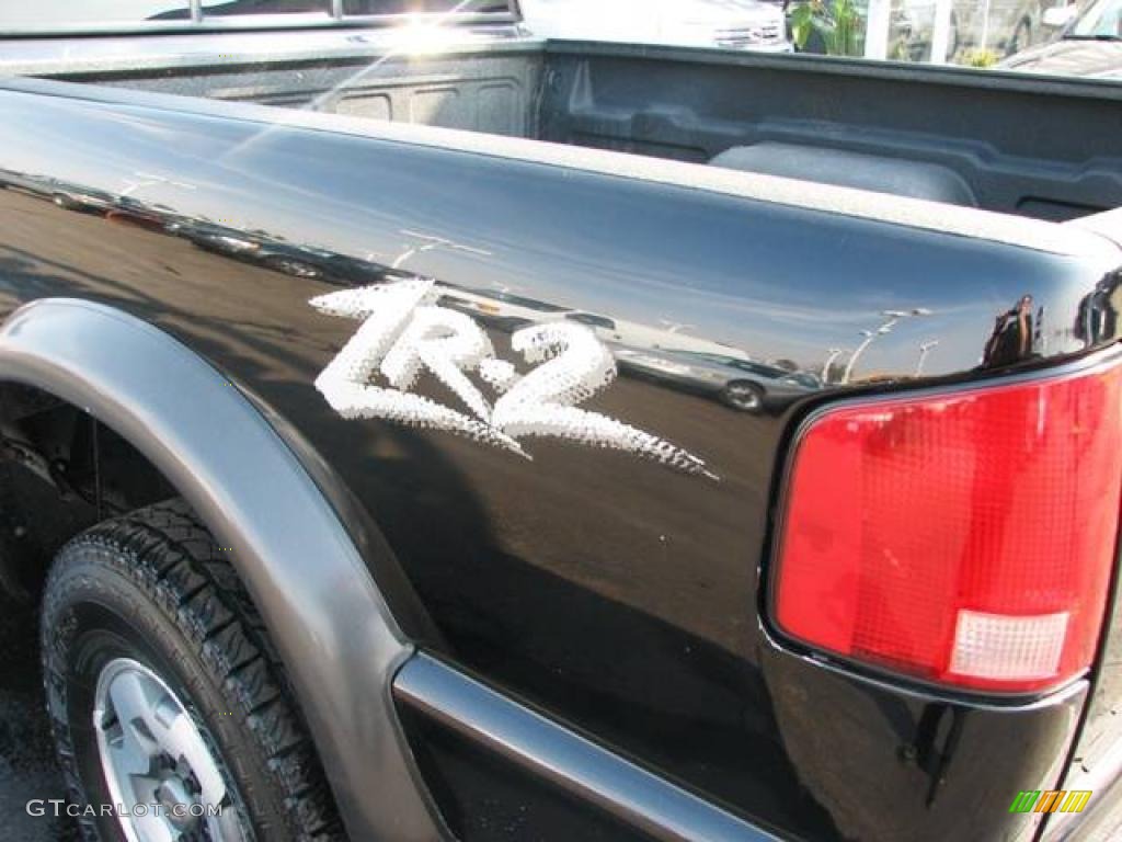 2001 S10 ZR2 Extended Cab 4x4 - Onyx Black / Graphite photo #8
