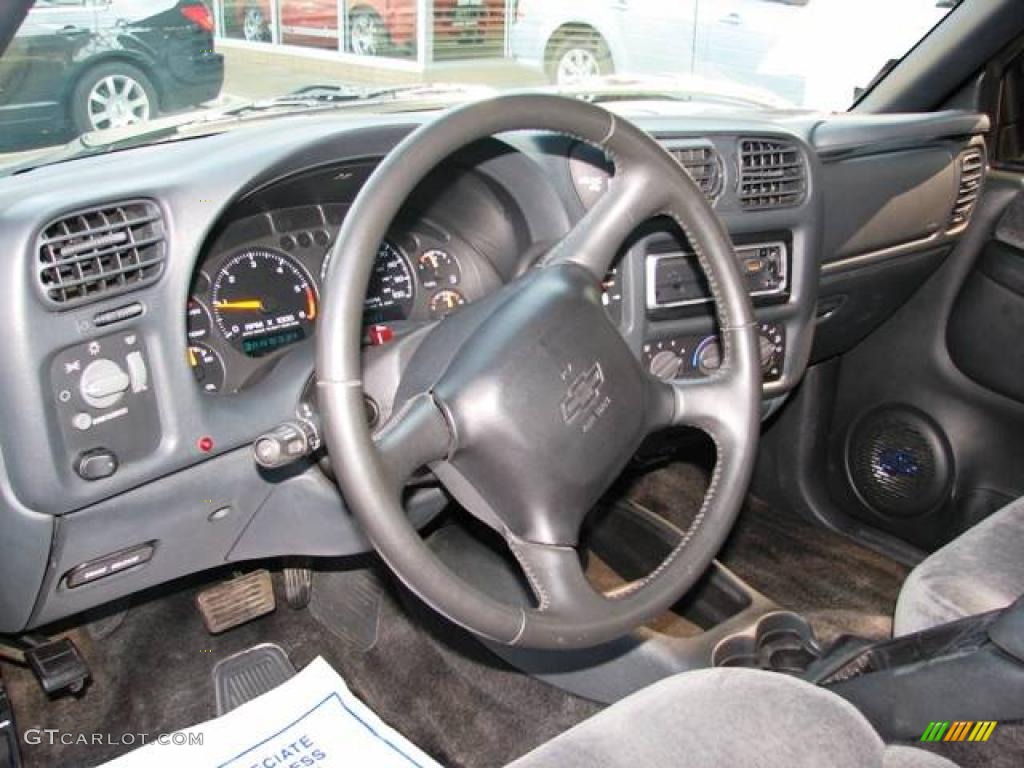 2001 S10 ZR2 Extended Cab 4x4 - Onyx Black / Graphite photo #9