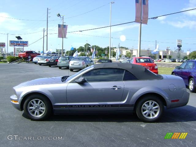 2006 Mustang V6 Premium Convertible - Tungsten Grey Metallic / Light Graphite photo #4