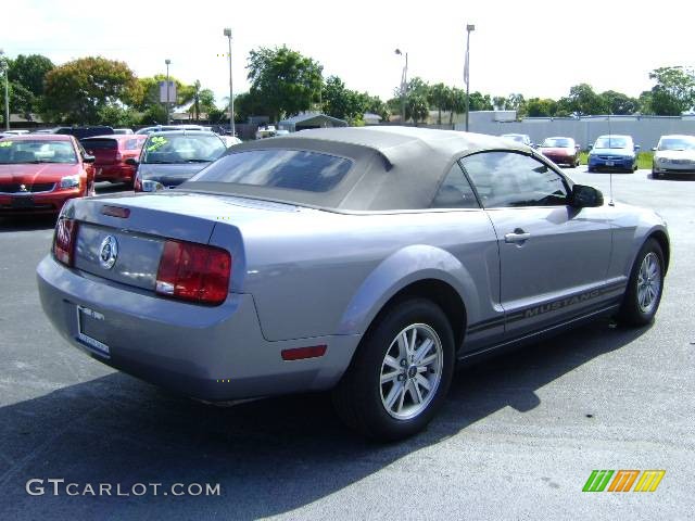 2006 Mustang V6 Premium Convertible - Tungsten Grey Metallic / Light Graphite photo #7