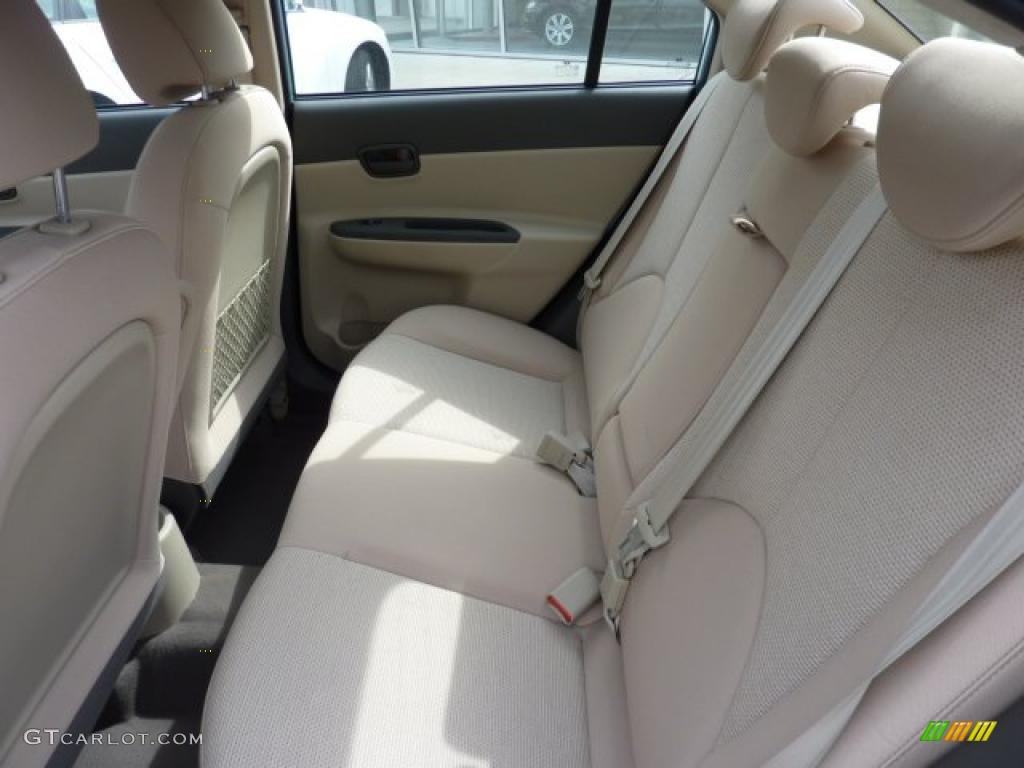Beige Interior 2010 Hyundai Accent GLS 4 Door Photo #47224691