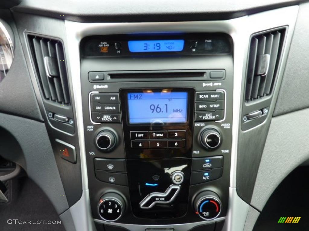 2011 Hyundai Sonata GLS Controls Photo #47225348