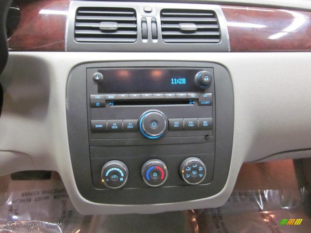 2008 Buick Lucerne CX Controls Photo #47225951