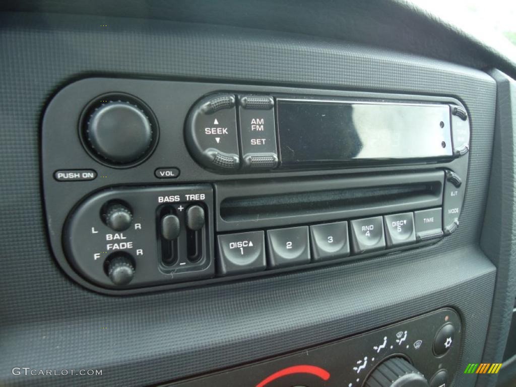 2004 Dodge Ram 3500 SLT Quad Cab Dually Controls Photo #47226455