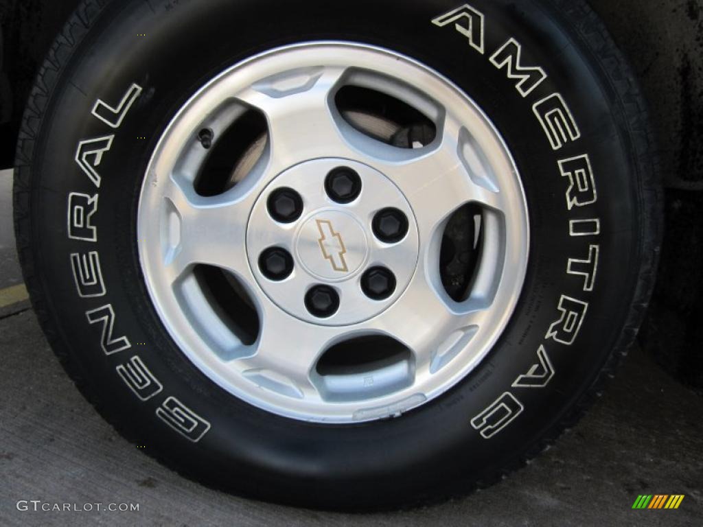 2004 Chevrolet Silverado 1500 LS Extended Cab Wheel Photo #47226860