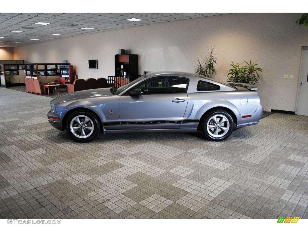 2006 Mustang V6 Premium Coupe - Tungsten Grey Metallic / Dark Charcoal photo #5