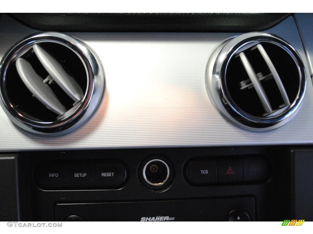 2006 Mustang V6 Premium Coupe - Tungsten Grey Metallic / Dark Charcoal photo #26