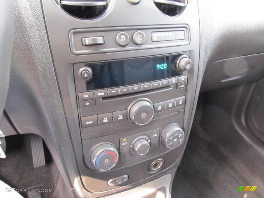 2011 Chevrolet HHR LT Controls Photo #47228495