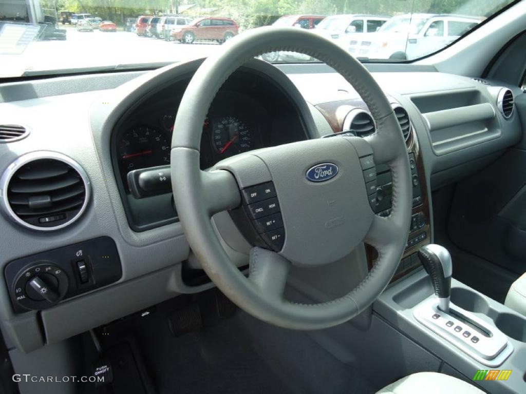 2007 Ford Freestyle SEL Shale Grey Steering Wheel Photo #47228834