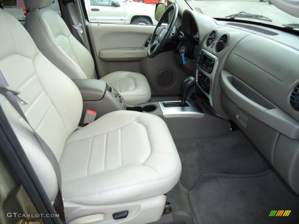 Light Taupe/Taupe Interior 2004 Jeep Liberty Limited Photo #47229920