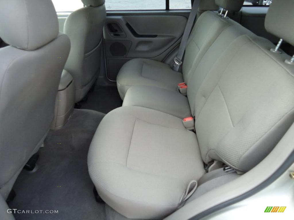 Sandstone Interior 2004 Jeep Grand Cherokee Laredo 4x4 Photo #47230739