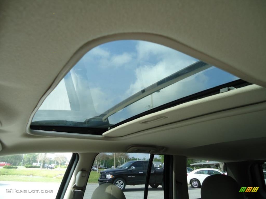 2004 Jeep Grand Cherokee Laredo 4x4 Sunroof Photo #47231069
