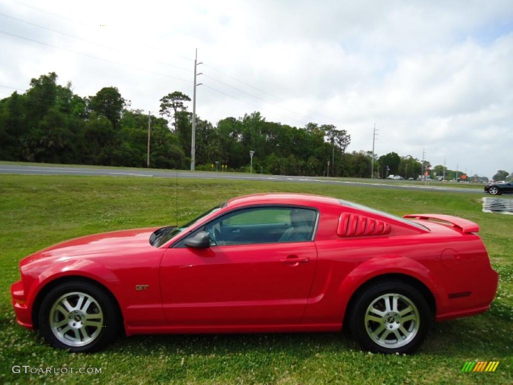 2006 Mustang GT Premium Coupe - Torch Red / Light Graphite photo #2