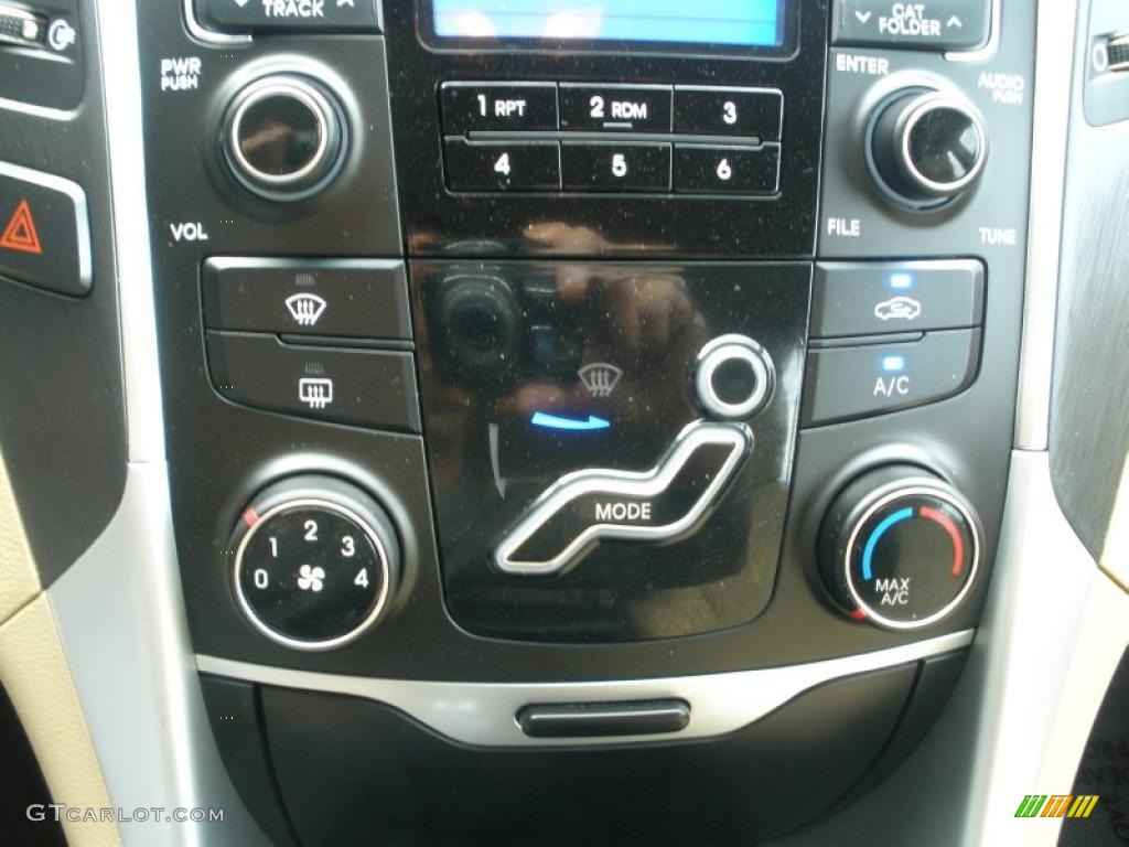 2011 Hyundai Sonata GLS Controls Photo #47232317