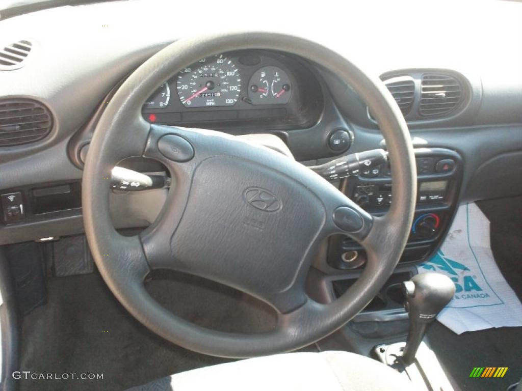 1999 Hyundai Accent GS Coupe Beige Steering Wheel Photo #47232725