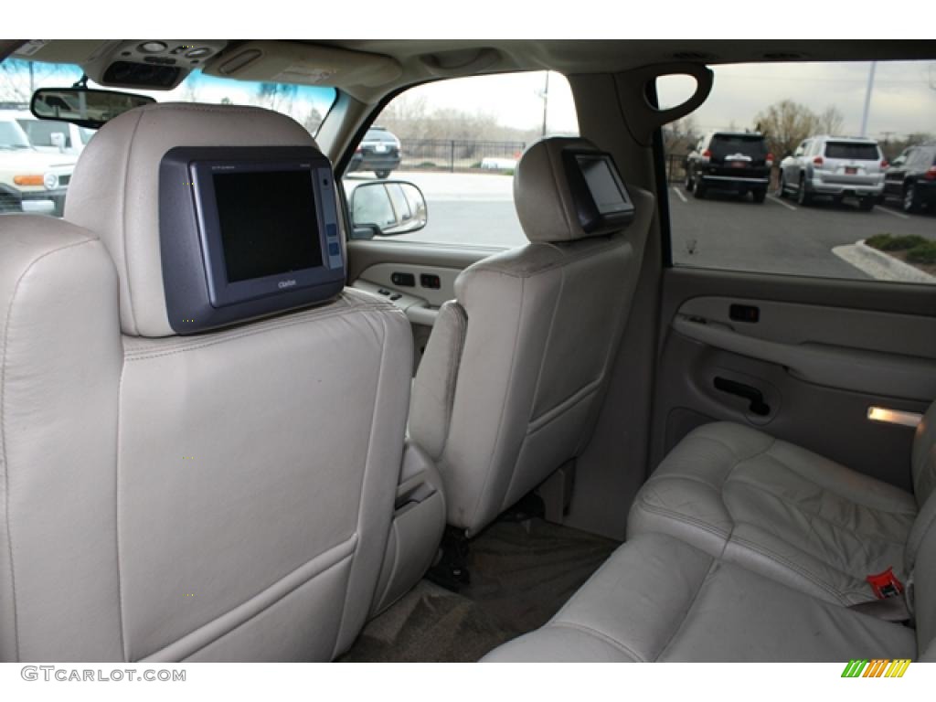 Tan Interior 2001 Chevrolet Suburban 1500 LT 4x4 Photo #47233733