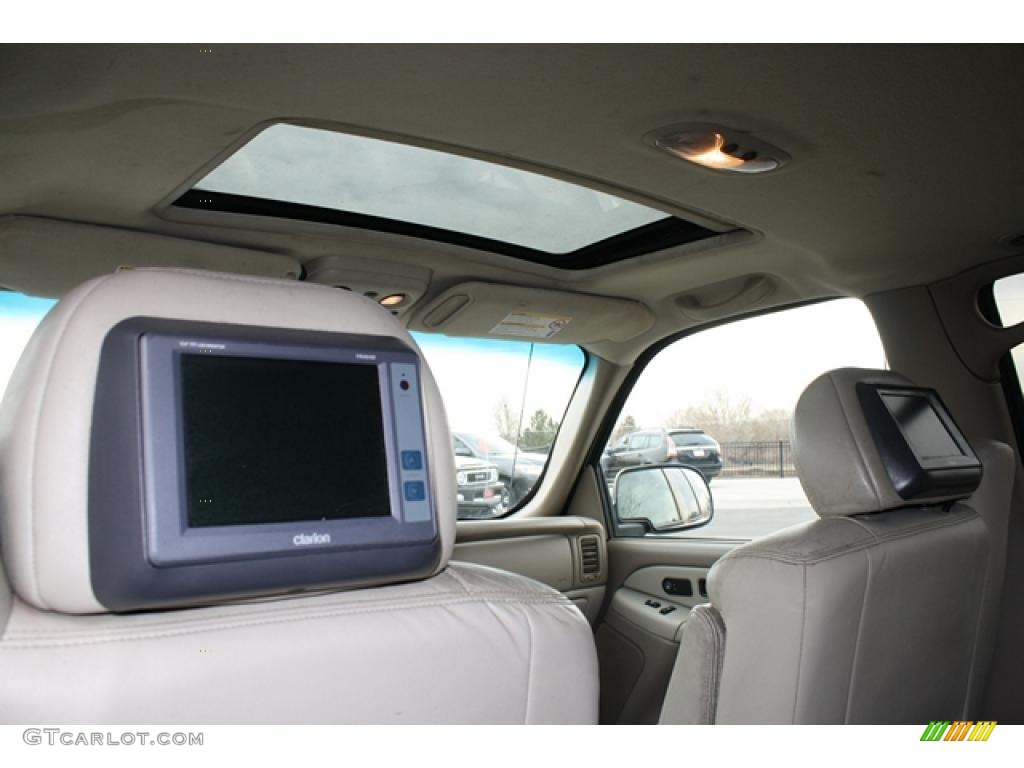 2001 Suburban 1500 LT 4x4 - Sunset Gold Metallic / Tan photo #33