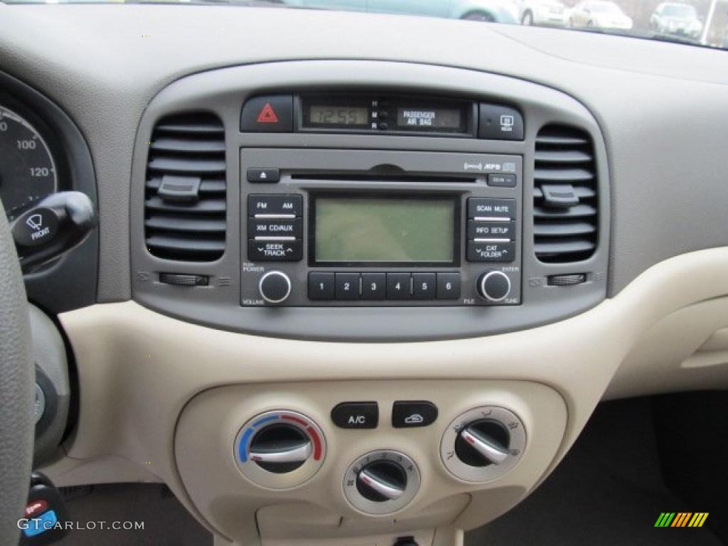 2010 Accent GLS 4 Door - Ice Blue / Beige photo #16