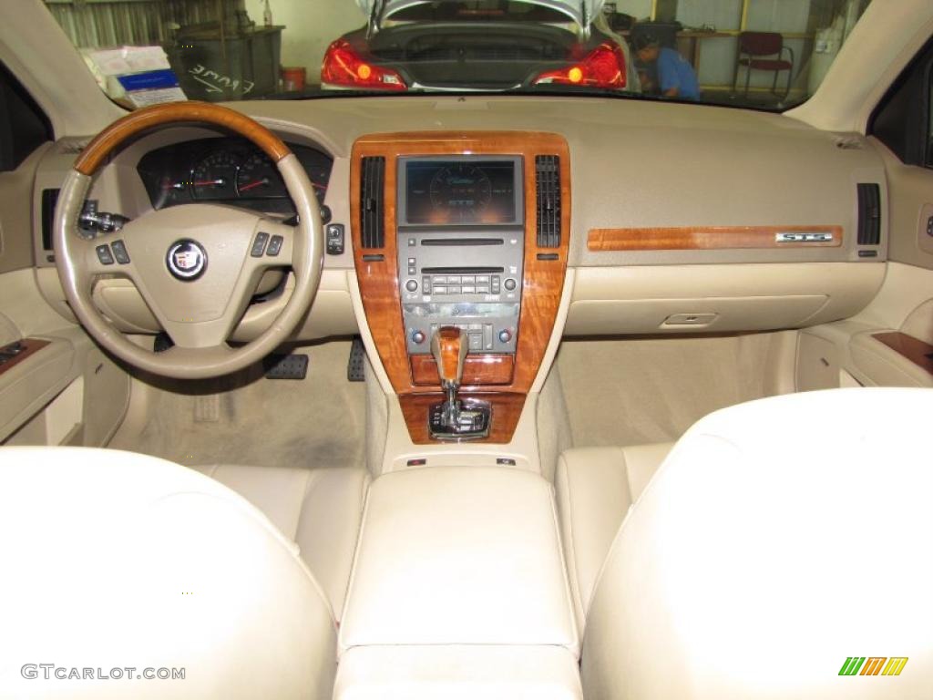 2007 Cadillac STS V6 Cashmere Dashboard Photo #47236622