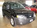 Black - Escape XLT V6 Photo No. 3