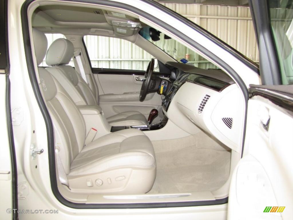 Light Linen/Cocoa Accents Interior 2011 Cadillac DTS Premium Photo #47236825