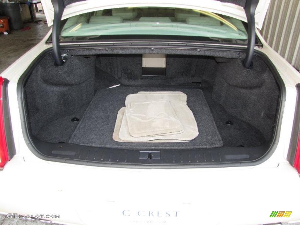 2011 Cadillac DTS Premium Trunk Photo #47236949