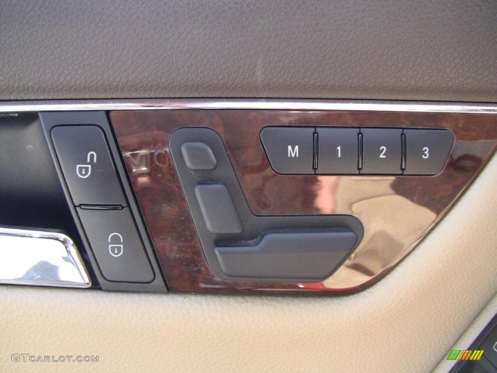 2010 Mercedes-Benz C 300 Sport 4Matic Controls Photo #47238137