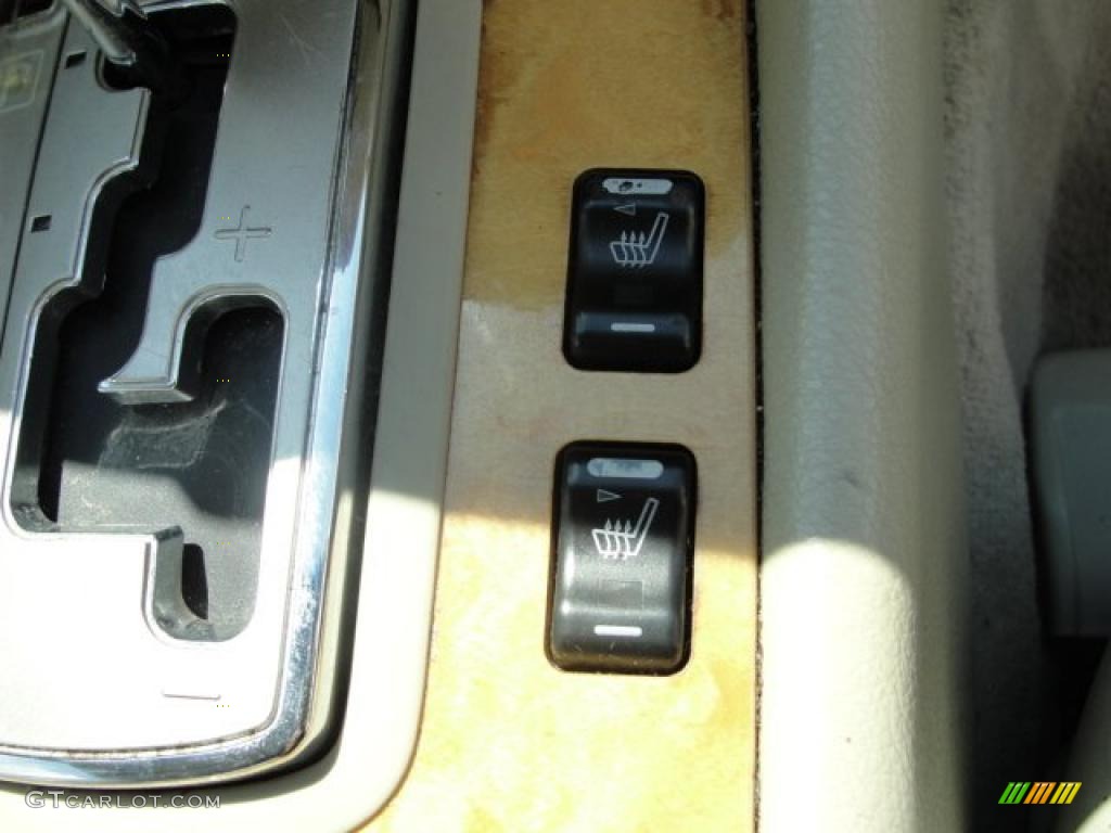 2002 Infiniti Q 45 Controls Photo #47240864