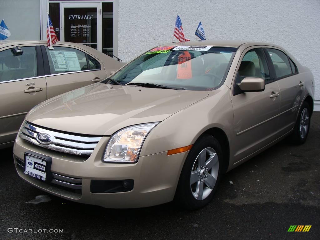 2007 Fusion SE - Dune Pearl Metallic / Camel photo #1