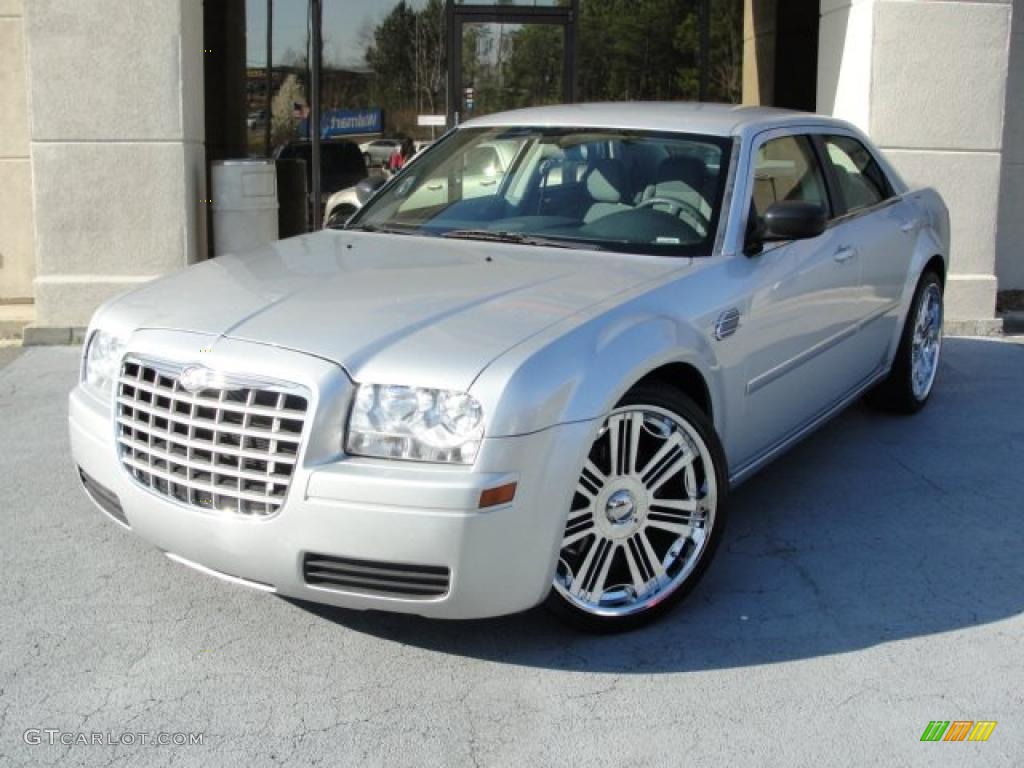2007 Chrysler 300 Standard 300 Model Custom Wheels Photo #47241152