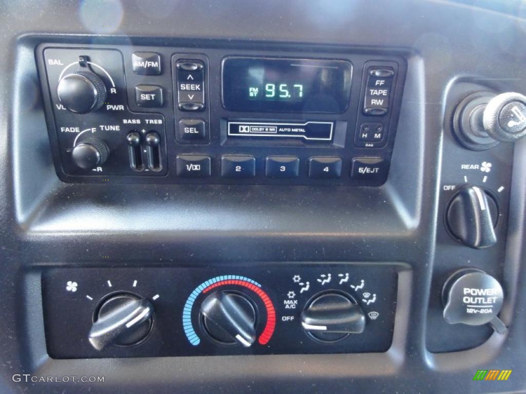 2001 Dodge Ram Van 3500 Passenger Controls Photo #47242127