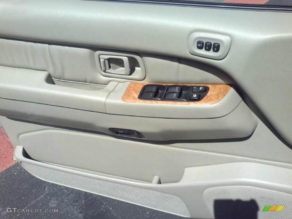 2001 Infiniti QX4 4x4 Door Panel Photos