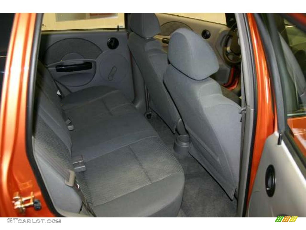 Gray Interior 2005 Chevrolet Aveo LS Hatchback Photo #47242796