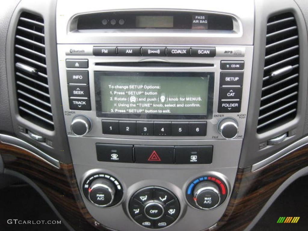 2011 Hyundai Santa Fe SE AWD Controls Photo #47243135