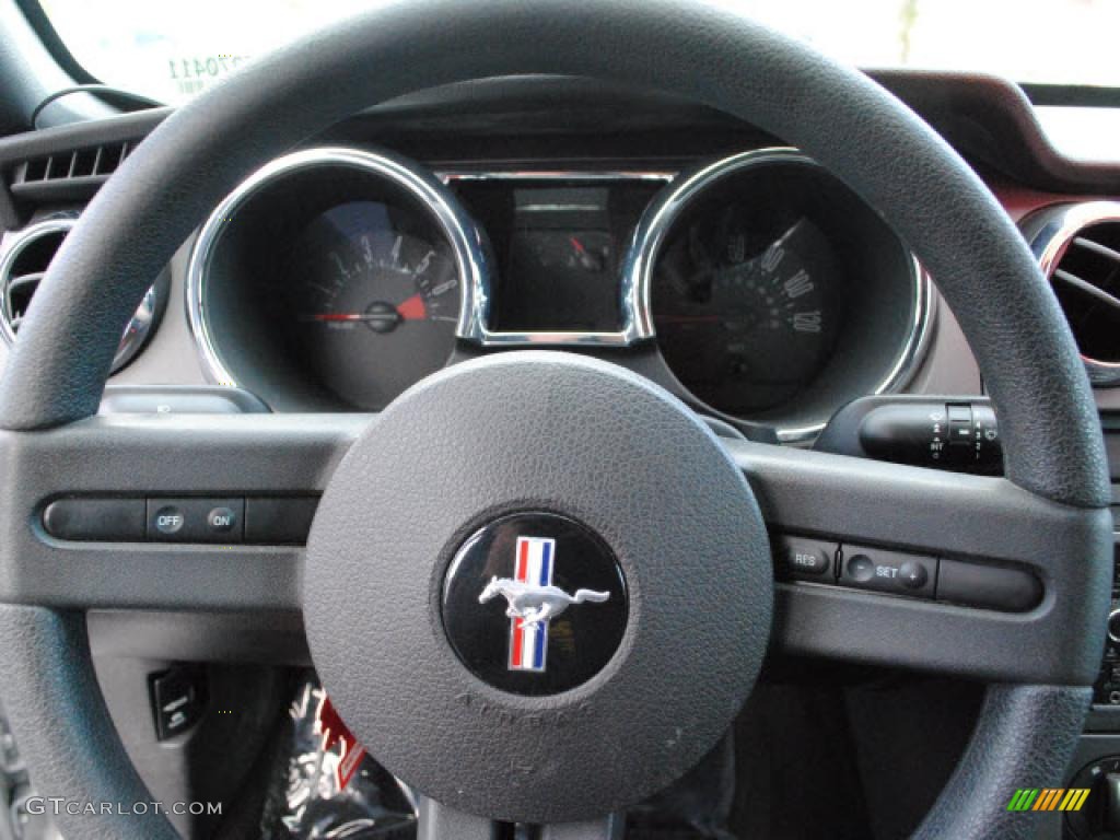 2007 Mustang V6 Deluxe Coupe - Satin Silver Metallic / Dark Charcoal photo #21