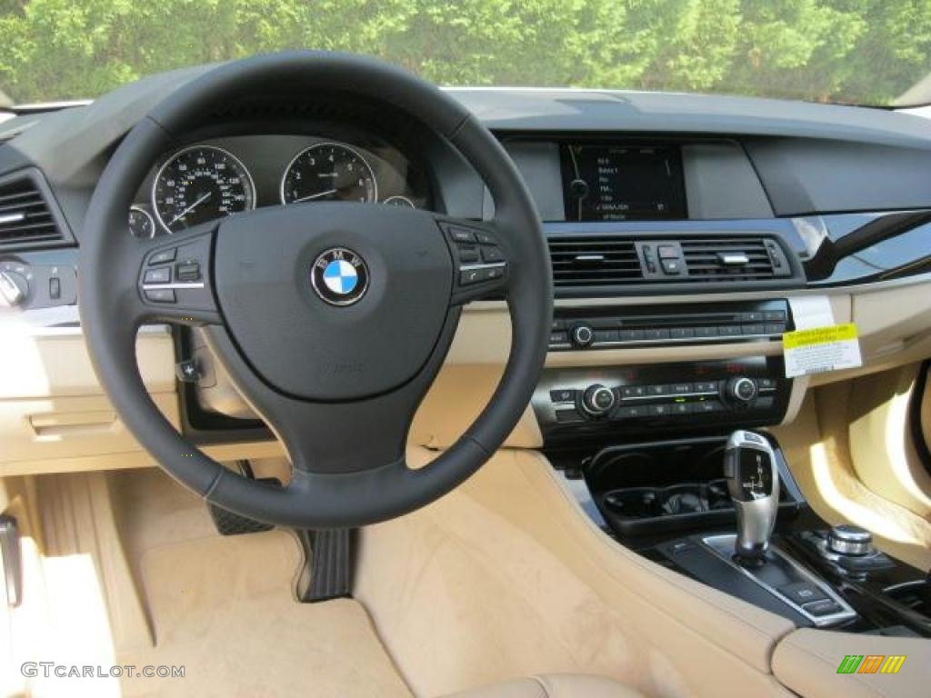 2011 BMW 5 Series 528i Sedan Venetian Beige Dashboard Photo #47244530