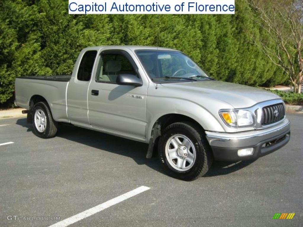 2004 Tacoma SR5 Xtracab - Lunar Mist Metallic / Charcoal photo #1